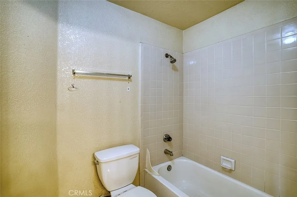 4900 N Grand Avenue 212, Covina, California 91724 home-pic-15