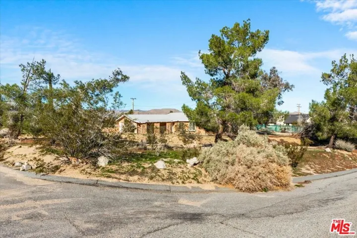 Corner lot