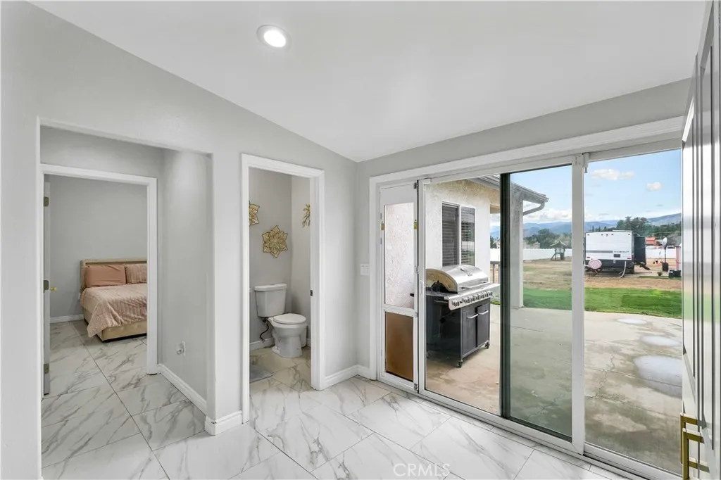 35716 Wildwood Canyon, Yucaipa, California 92399 home-pic-16