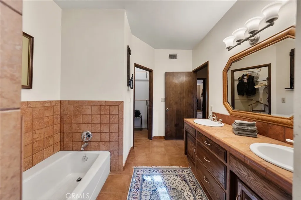 6091 Appaloosa Avenue, Jurupa Valley, California 92509 home-pic-44