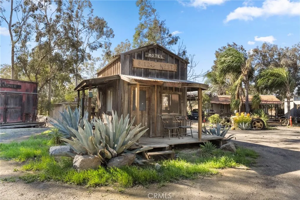 6091 Appaloosa Avenue, Jurupa Valley, California 92509 home-pic-7