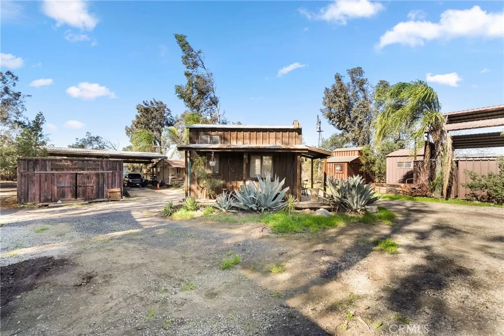 6091 Appaloosa Avenue, Jurupa Valley, California 92509 home-pic-25