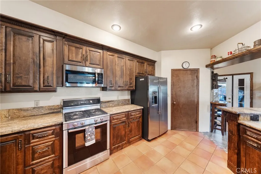 6091 Appaloosa Avenue, Jurupa Valley, California 92509 home-pic-38