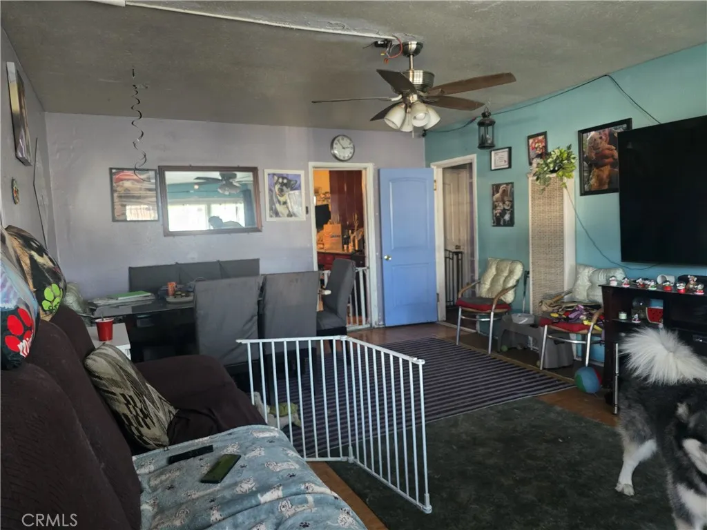 301 W Magnolia Street, Compton, California 90220 home-pic-12