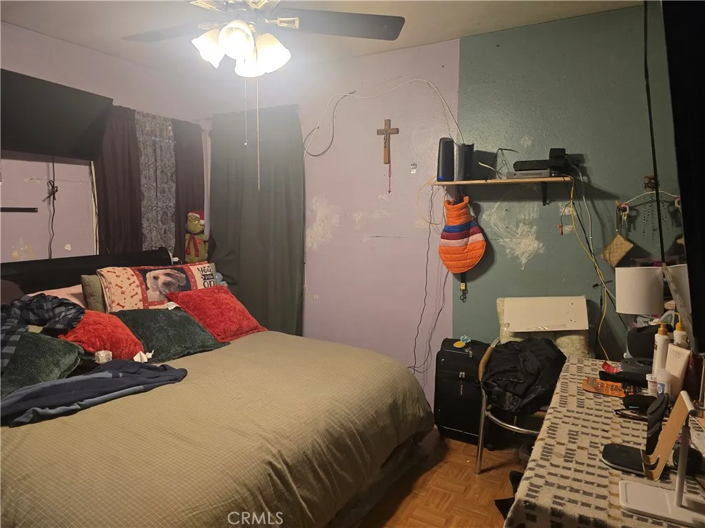 301 W Magnolia Street, Compton, California 90220 home-pic-16