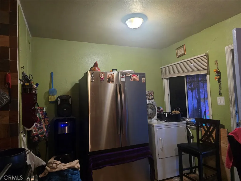 301 W Magnolia Street, Compton, California 90220 home-pic-15