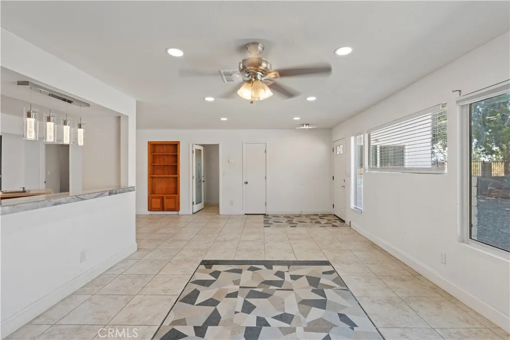 23859 South Road, Apple Valley, California 92307 home-pic-6