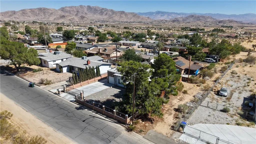 23859 South Road, Apple Valley, California 92307 home-pic-35