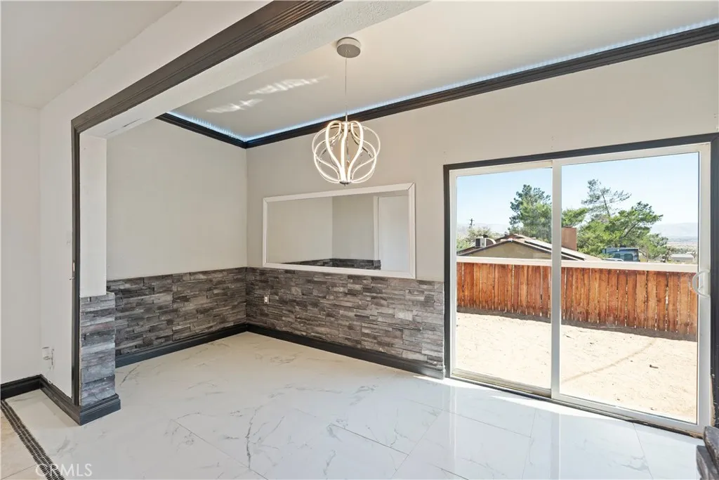 23859 South Road, Apple Valley, California 92307 home-pic-11