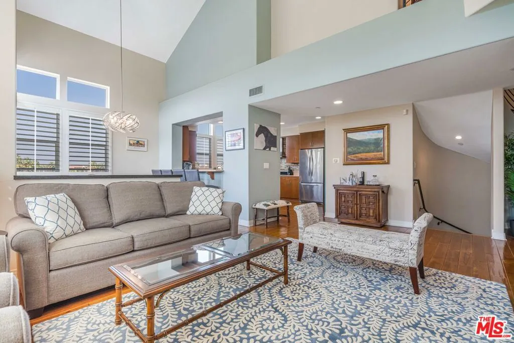 7100 Playa Vista Drive 404, Playa Vista, California 90094 home-pic-1