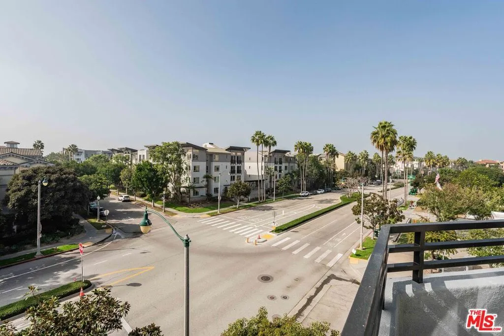 7100 Playa Vista Drive 404, Playa Vista, California 90094 home-pic-15