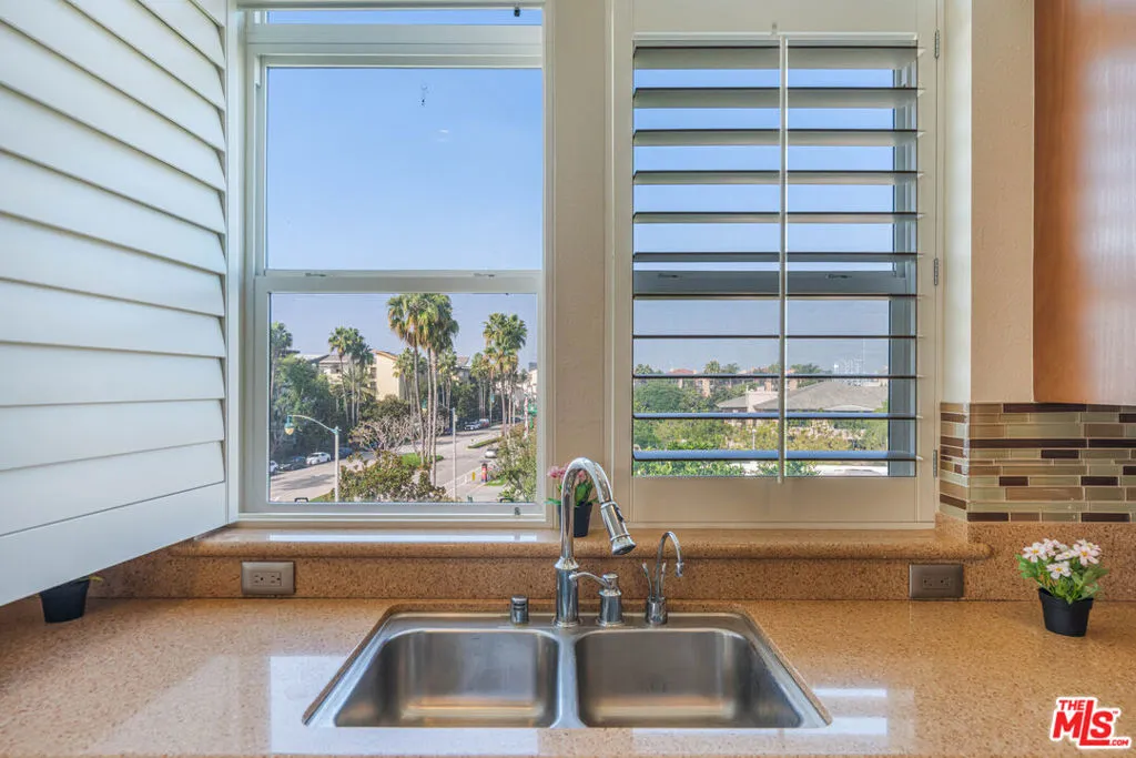 7100 Playa Vista Drive 404, Playa Vista, California 90094 home-pic-4