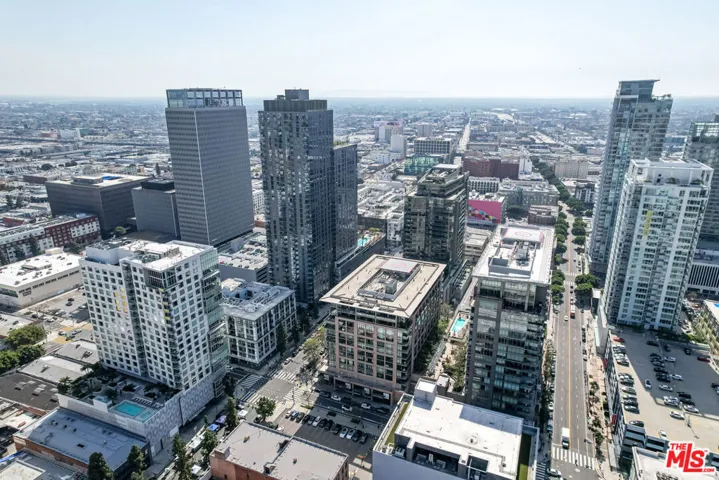 1111 S Grand Avenue 716, Los Angeles, California 90015