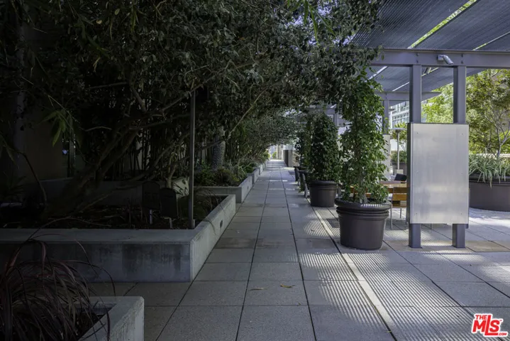 1111 S Grand Avenue 716, Los Angeles, California 90015