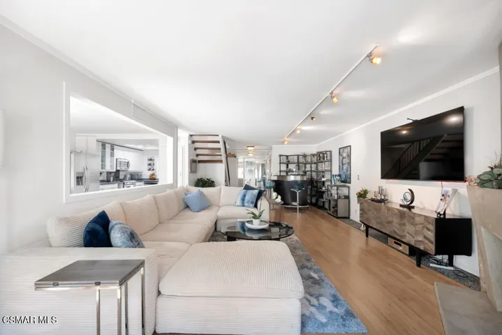 1218 S Westlake Blvd- HsHProd-15