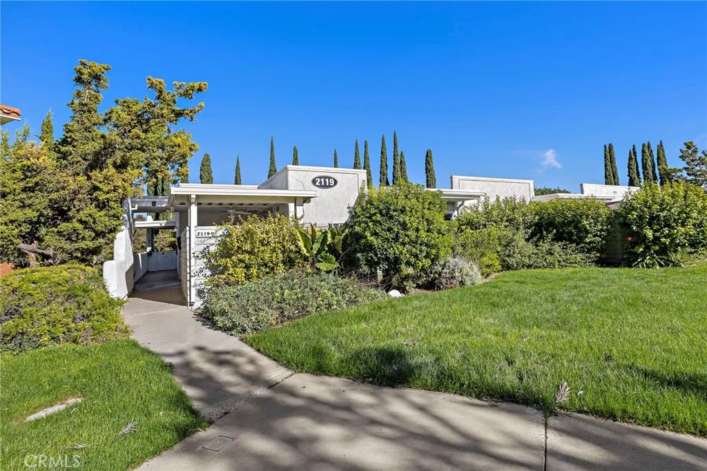 2119 U Via Puerta, Laguna Woods, California 92637 home-pic-21
