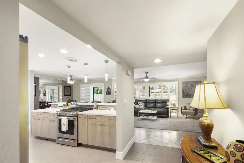68735 Calle Denia, Cathedral City, California 92234 home-pic-4