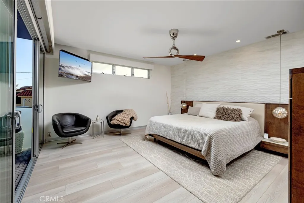 29 W Neapolitan, Long Beach, California 90803 home-pic-17