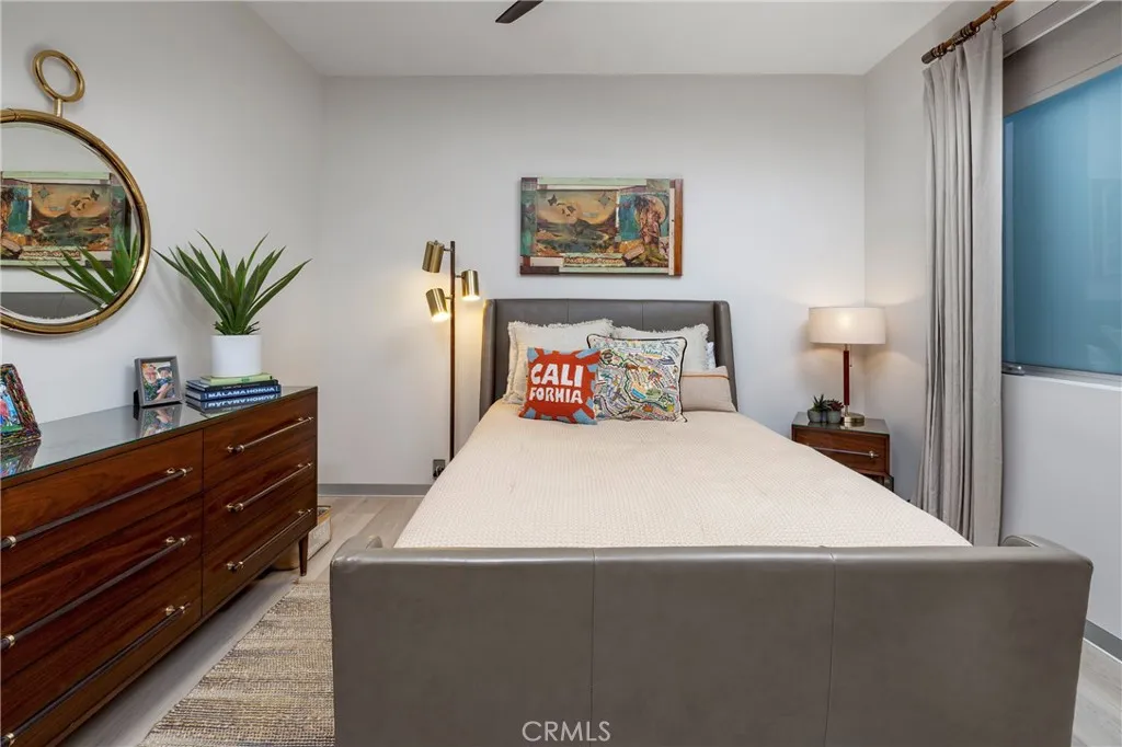29 W Neapolitan, Long Beach, California 90803 home-pic-13