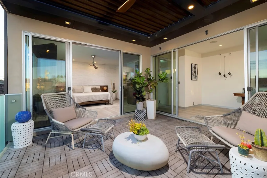 29 W Neapolitan, Long Beach, California 90803 home-pic-21