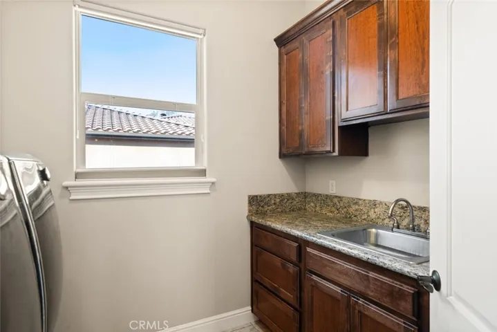 Main level laundry room