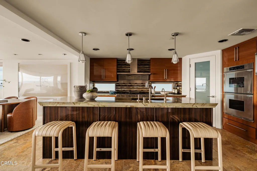 1825 Ocean Drive, Oxnard, California 93035 home-pic-9