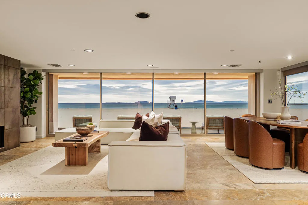 1825 Ocean Drive, Oxnard, California 93035 home-pic-1