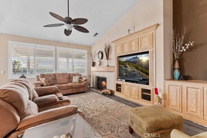 5793 Territory Ln, Eastvale, California 92880