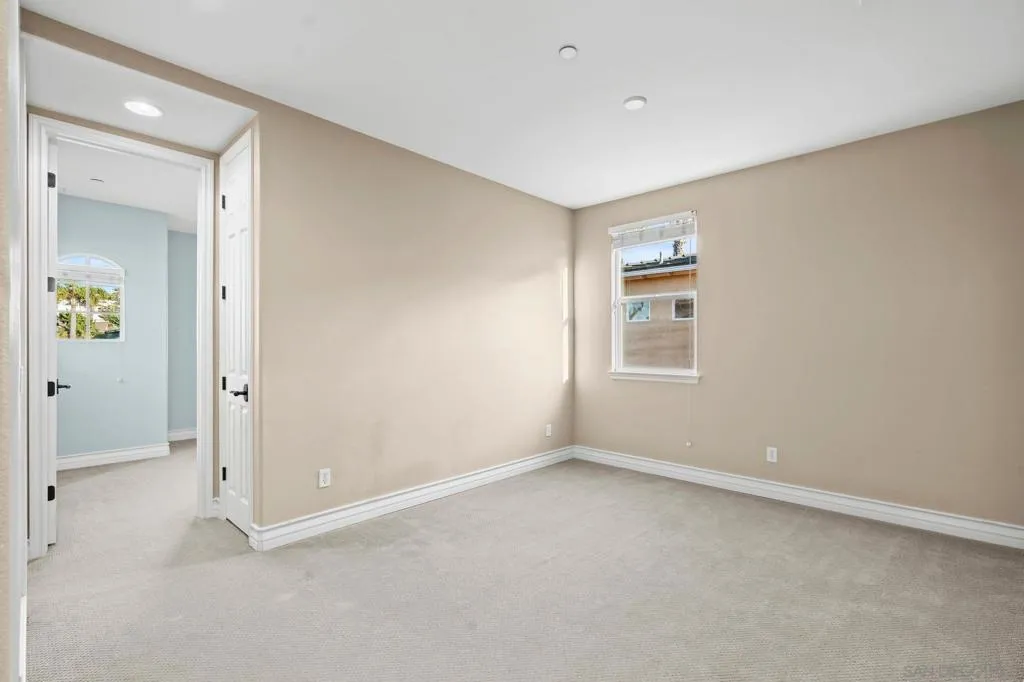 417 N Cedros Ave, Solana Beach, California 92075 home-pic-24
