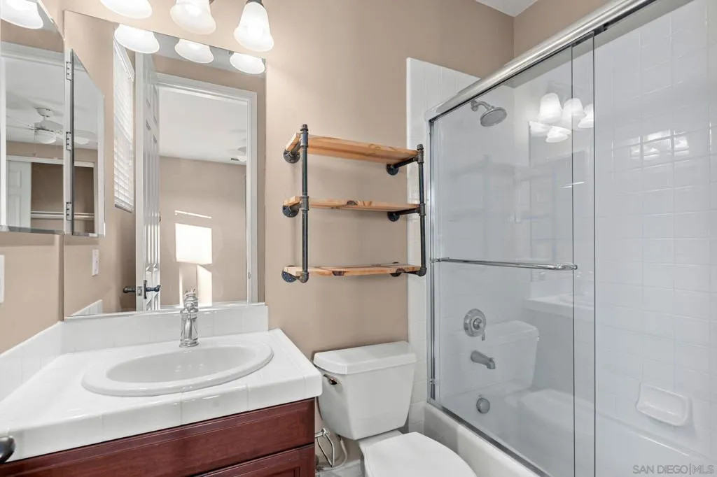 417 N Cedros Ave, Solana Beach, California 92075 home-pic-28
