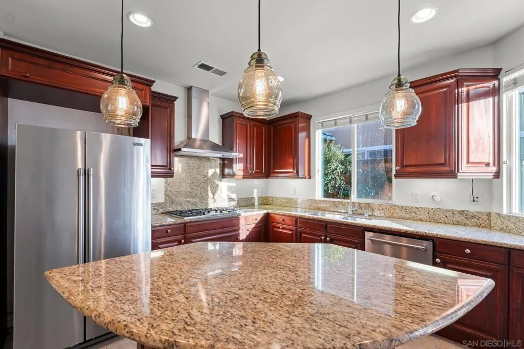 417 N Cedros Ave, Solana Beach, California 92075 home-pic-11