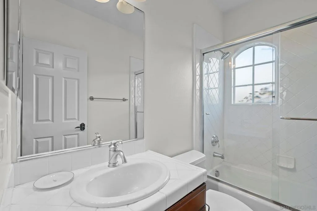 417 N Cedros Ave, Solana Beach, California 92075 home-pic-16