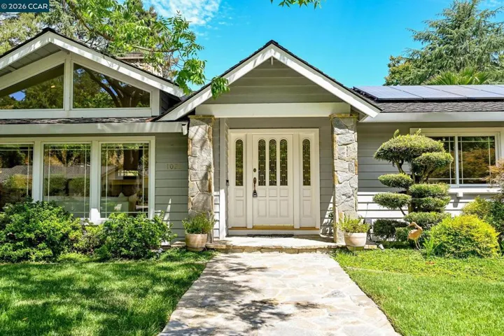 Well landscaped front yd