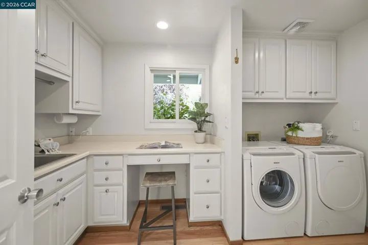 Large laundry rm