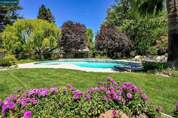 1023 White Gate Rd, Alamo, California 94507