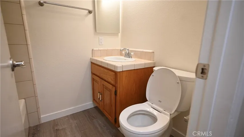 2ND FLOOR HALLWAY BATH