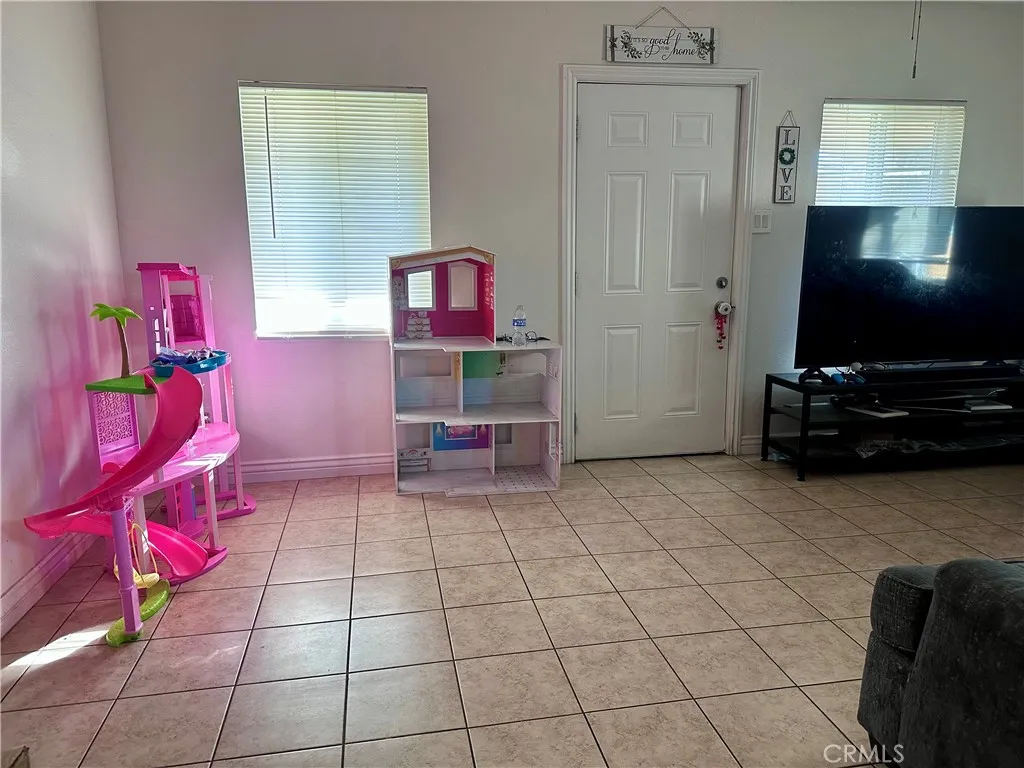 256 Bryant, San Bernardino, California 92408 home-pic-3