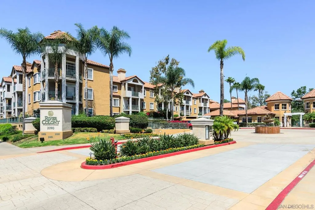 1950 Camino De La Reina 208, San Diego, California 92108 home-pic-2