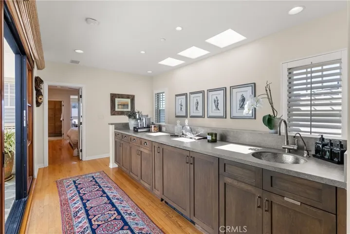 Top Floor Wet Bar with Fridge and Ice Maker
