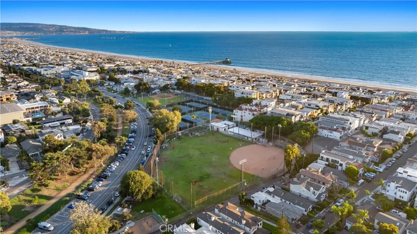 Walk to Live Oak Park