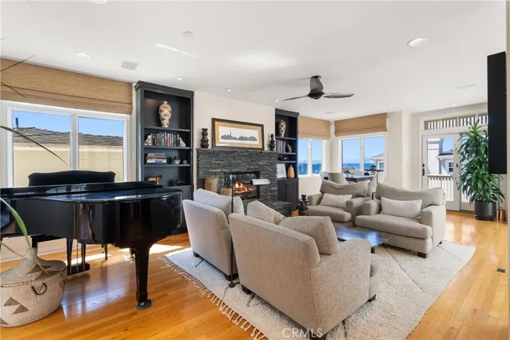 Top floor living area.