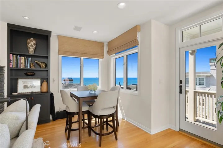 220 20th Street, Manhattan Beach, California 90266