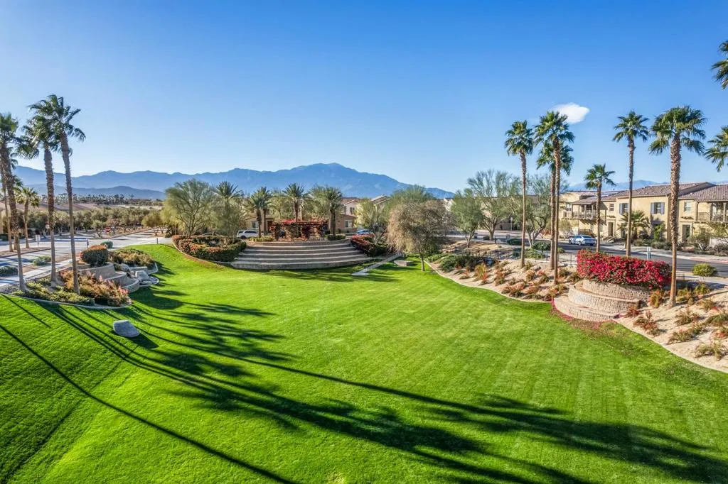 653 Calle Vibrante, Palm Desert, California 92211 home-pic-21