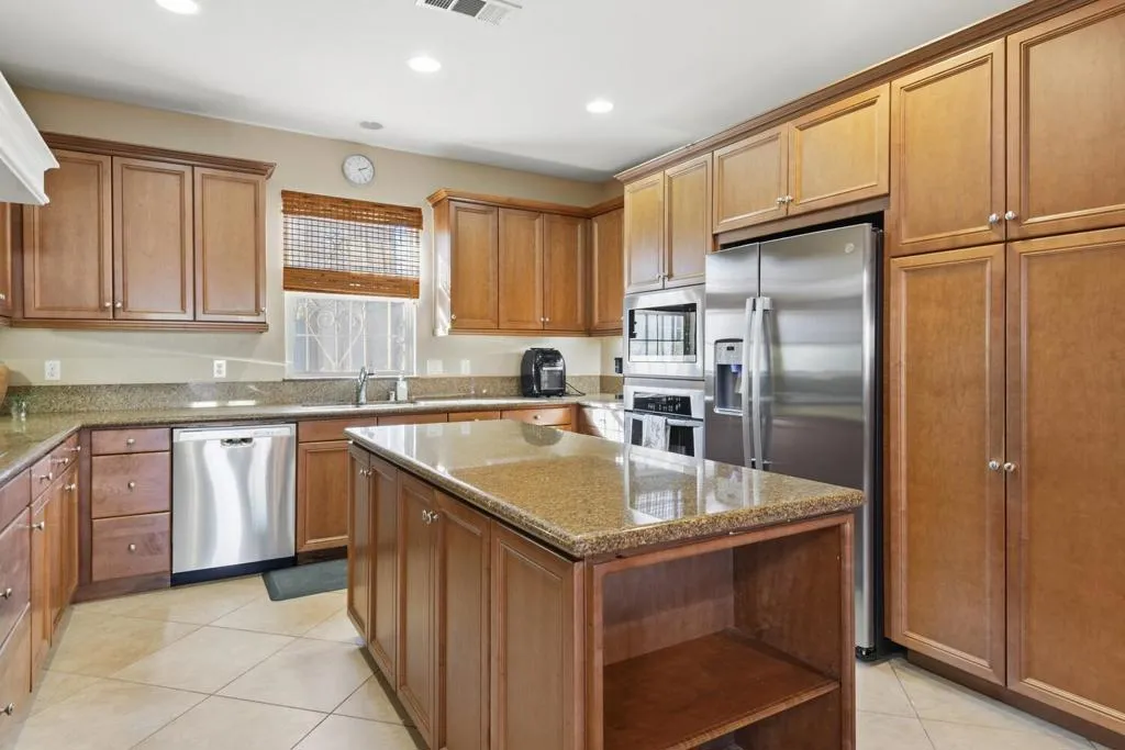 653 Calle Vibrante, Palm Desert, California 92211 home-pic-6