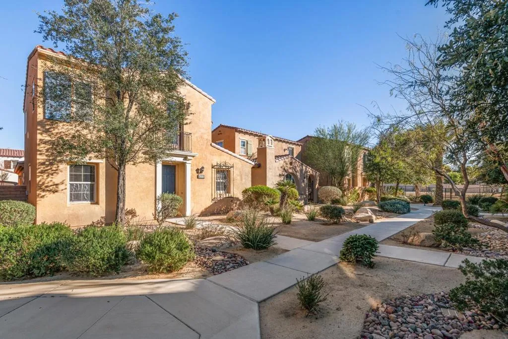 653 Calle Vibrante, Palm Desert, California 92211 home-pic-1