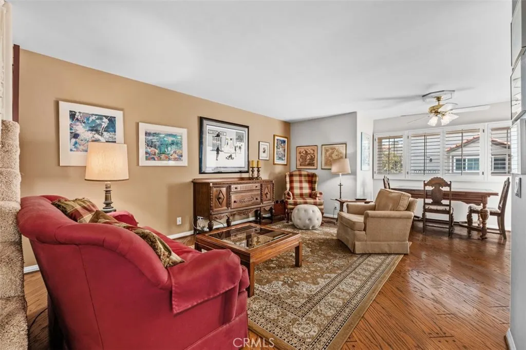 19373 Peachtree, Huntington Beach, California 92648 home-pic-10