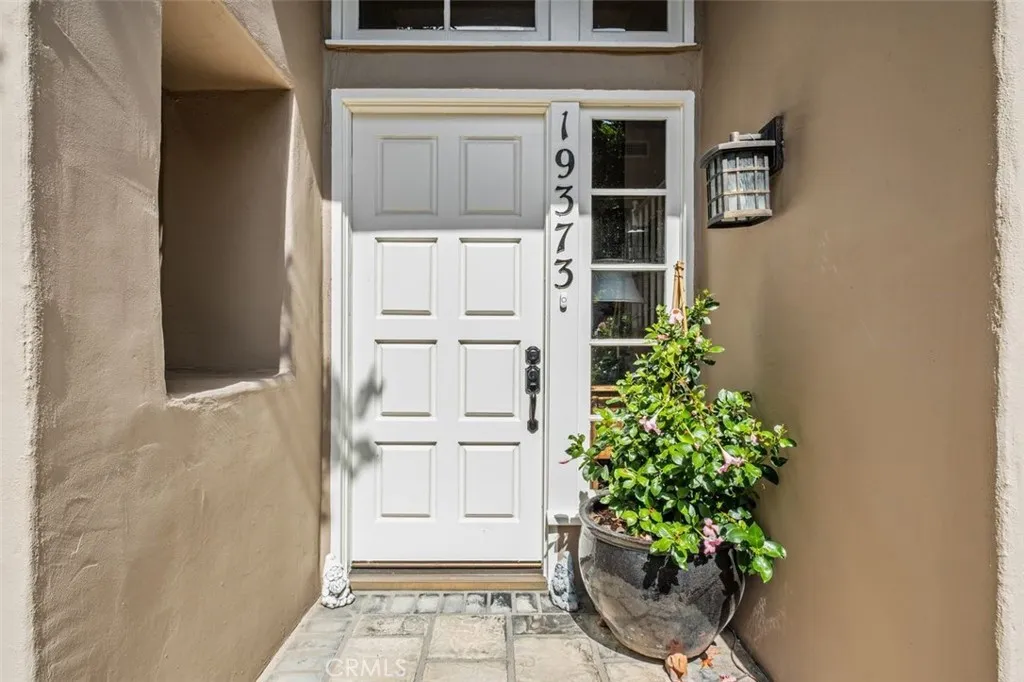 19373 Peachtree, Huntington Beach, California 92648 home-pic-5