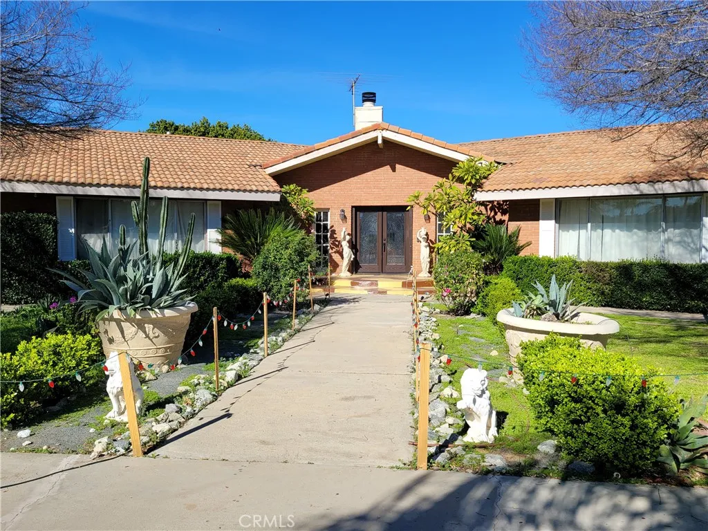 8805 Dufferin, Riverside, California 92504 home-pic-3