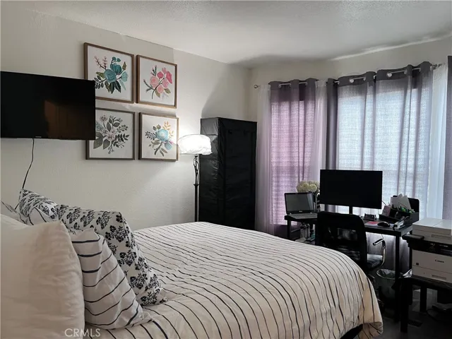 12550 Main Street 13, Hesperia, California 92345