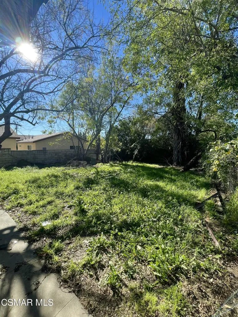 2050 7th Street, San Fernando, California 91340 home-pic-4